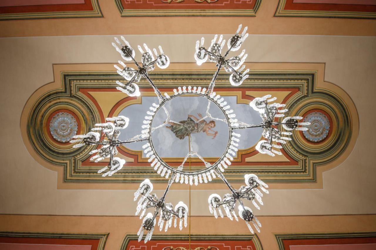 Palazzo Introna Mola di Bari Exterior foto