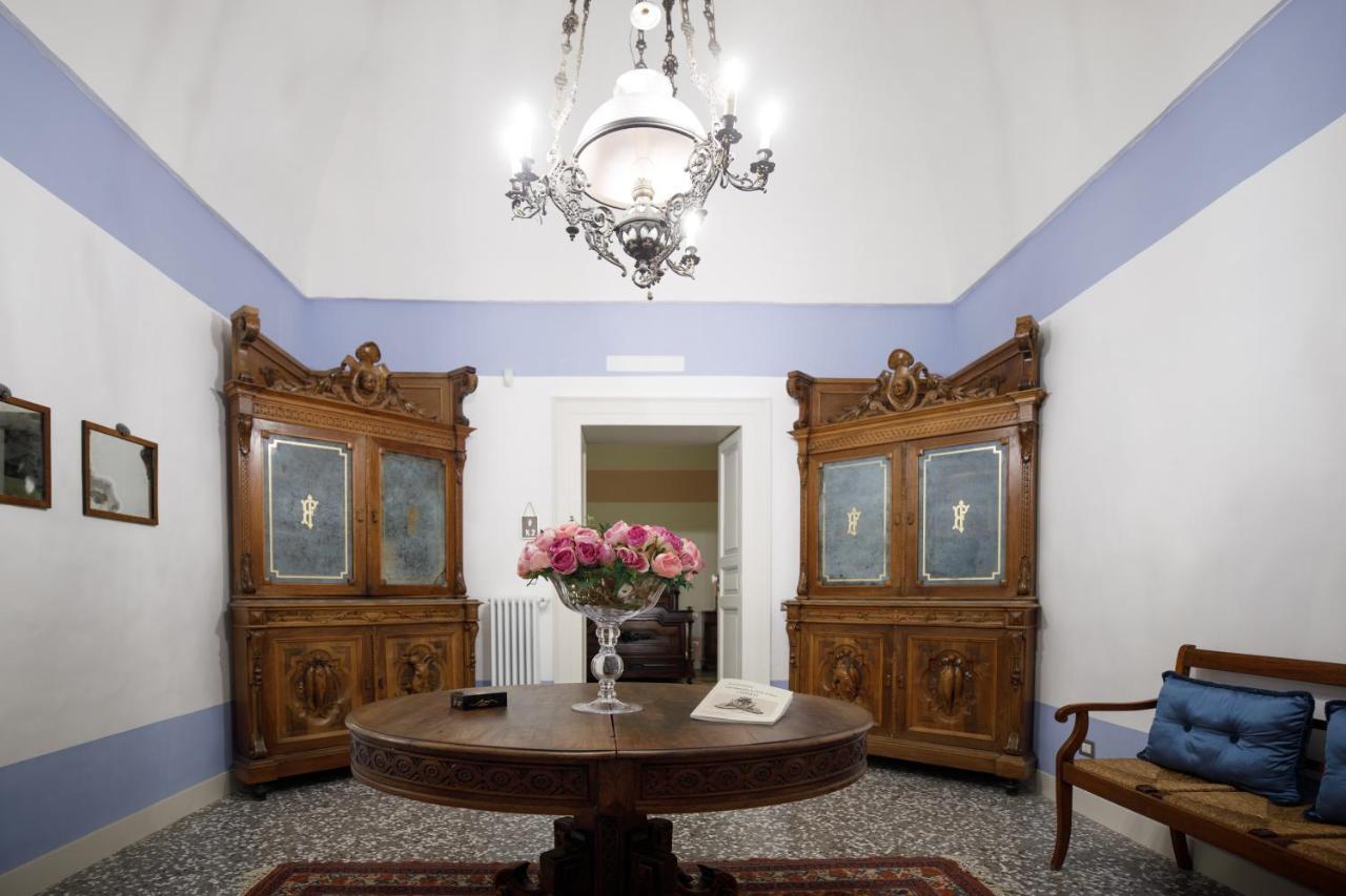Palazzo Introna Mola di Bari Exterior foto