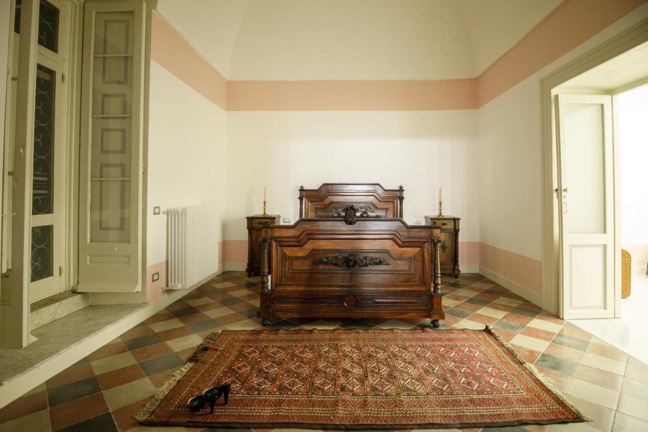 Palazzo Introna Mola di Bari Exterior foto